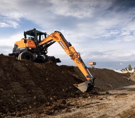 DX55W-7 Mini Wheel Excavator 0.175m3 Doosan Hydraulic Excavator